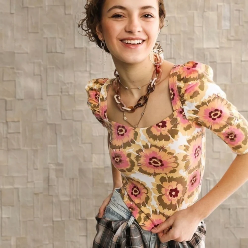 FREE PEOPLE NWT Give Me More Floral 1/2 Sleeve Fitted Open-Strap-Back Crop Top